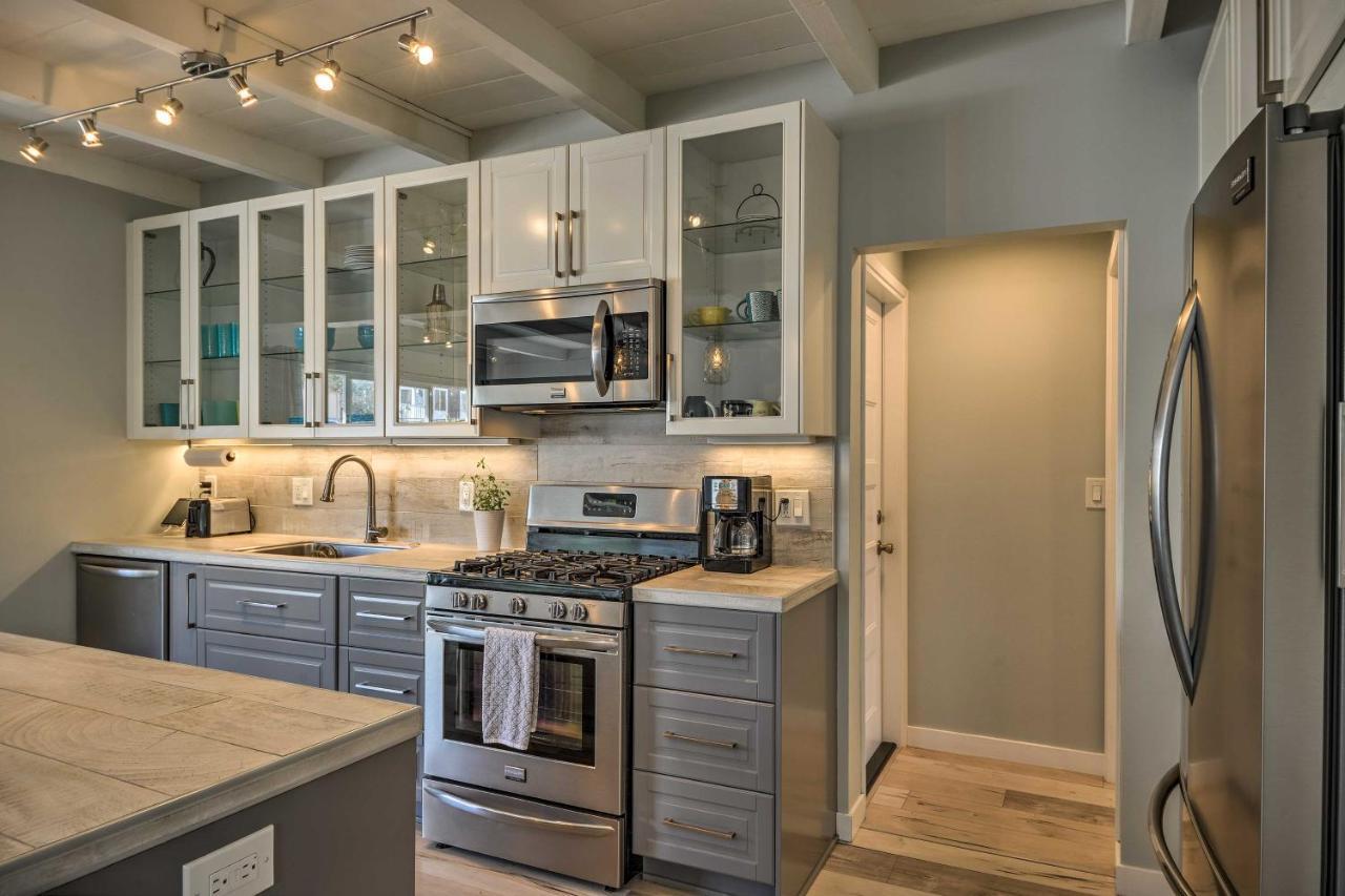 Remodeled Ventura Beach Home With Yard And Fire Pit! エクステリア 写真