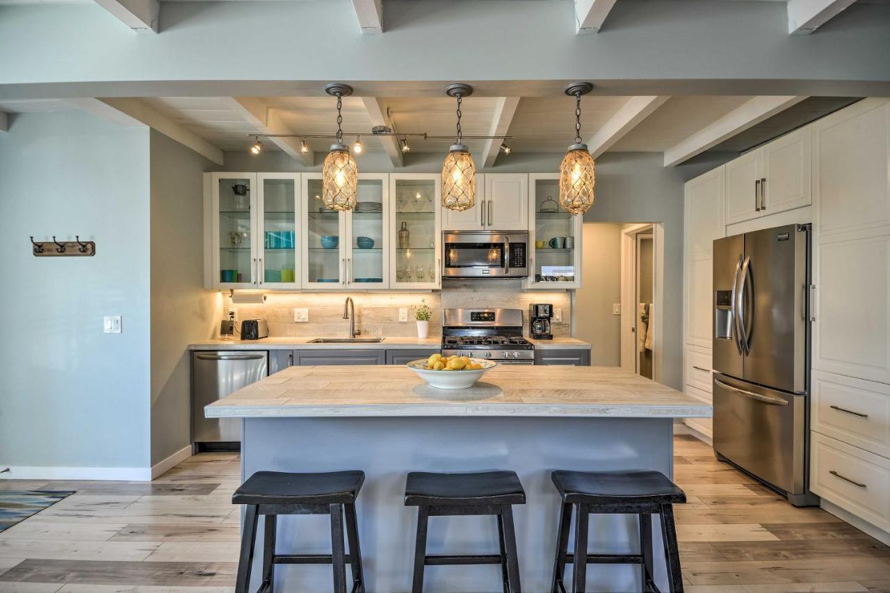 Remodeled Ventura Beach Home With Yard And Fire Pit! エクステリア 写真