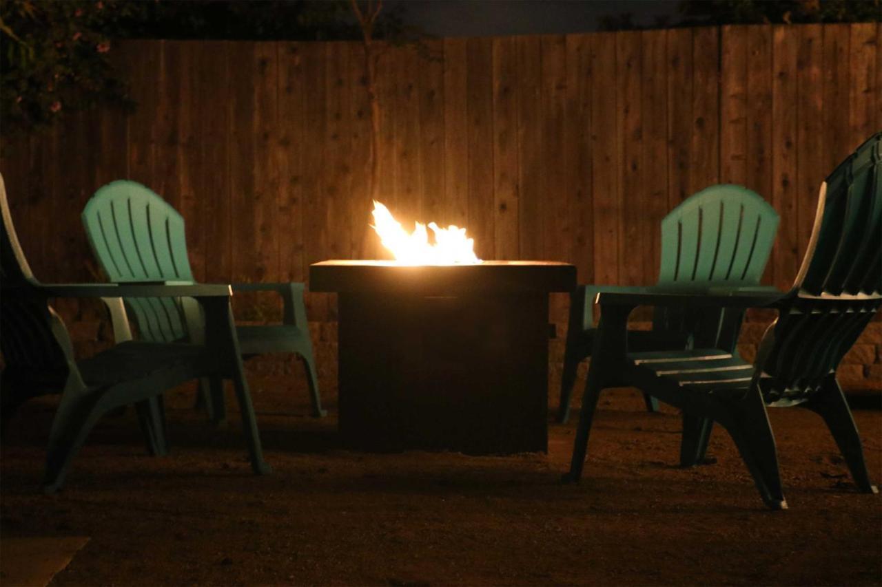 Remodeled Ventura Beach Home With Yard And Fire Pit! エクステリア 写真