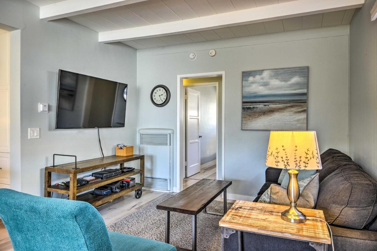 Remodeled Ventura Beach Home With Yard And Fire Pit! エクステリア 写真